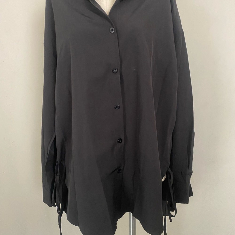 SHEIN Black Boxy Button Down Shirt with Notched Collar NWOT